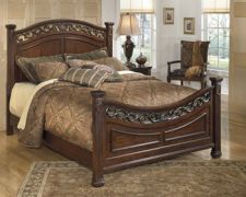 Leahlyn Queen Panel Rails