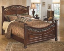 Leahlyn Queen Panel Rails